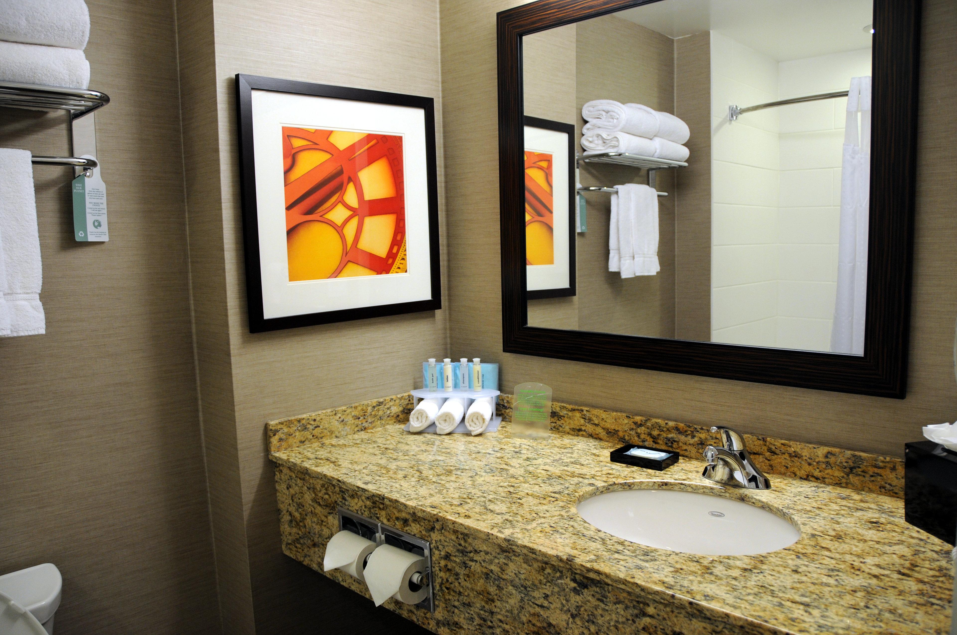 Chateau Inn & Suites Bonnyville Eksteriør bilde