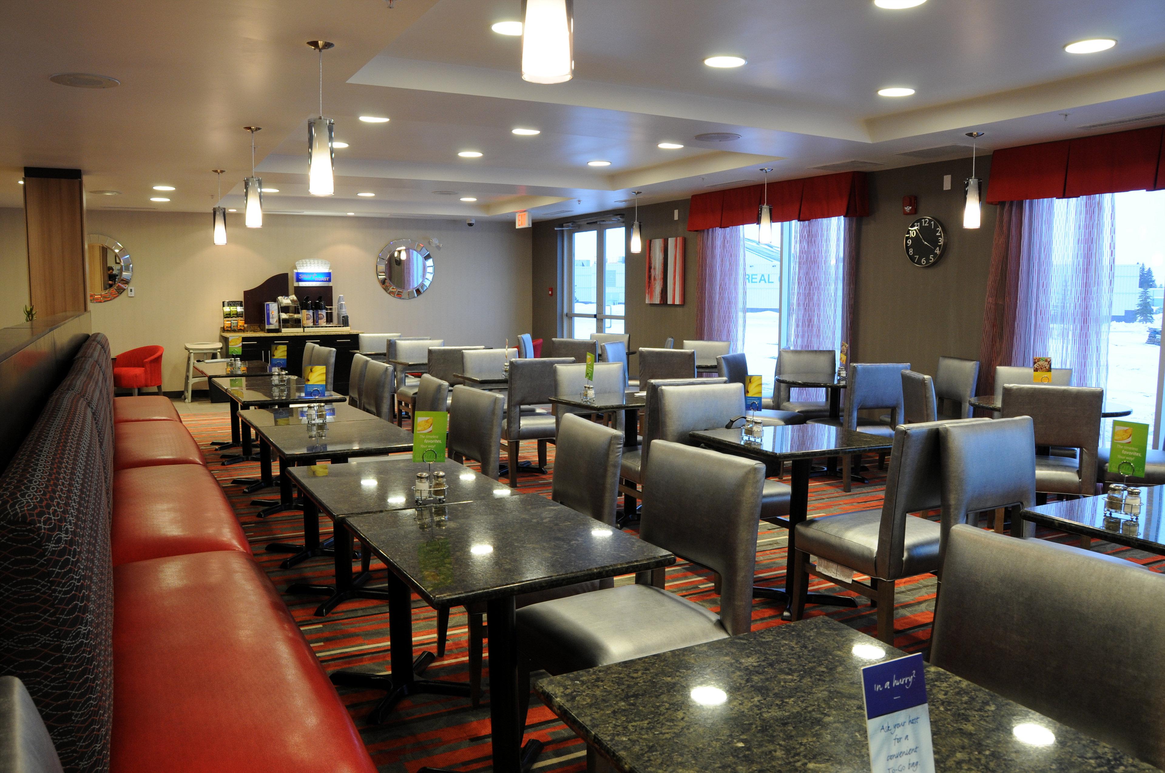 Chateau Inn & Suites Bonnyville Eksteriør bilde