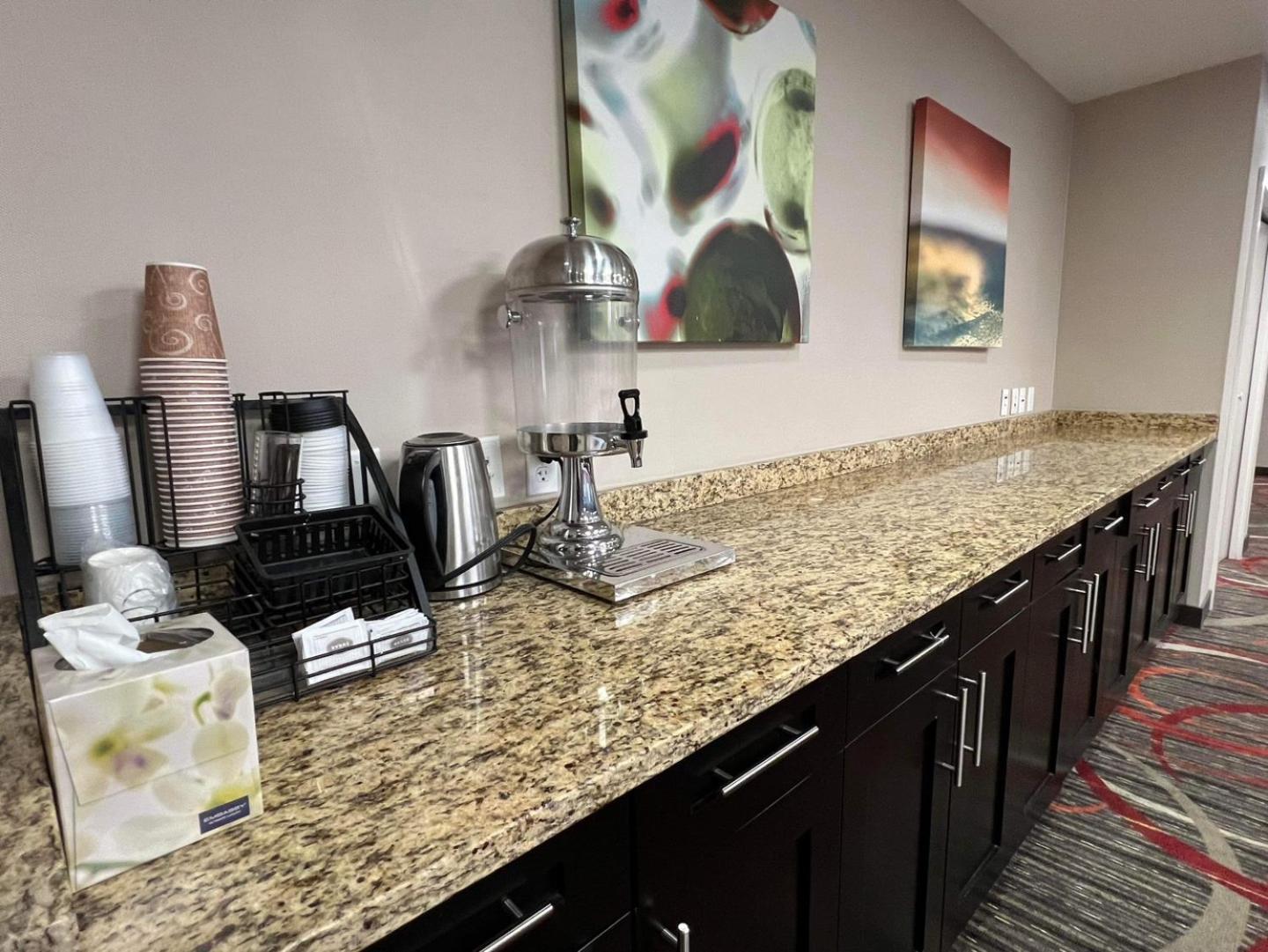 Chateau Inn & Suites Bonnyville Eksteriør bilde