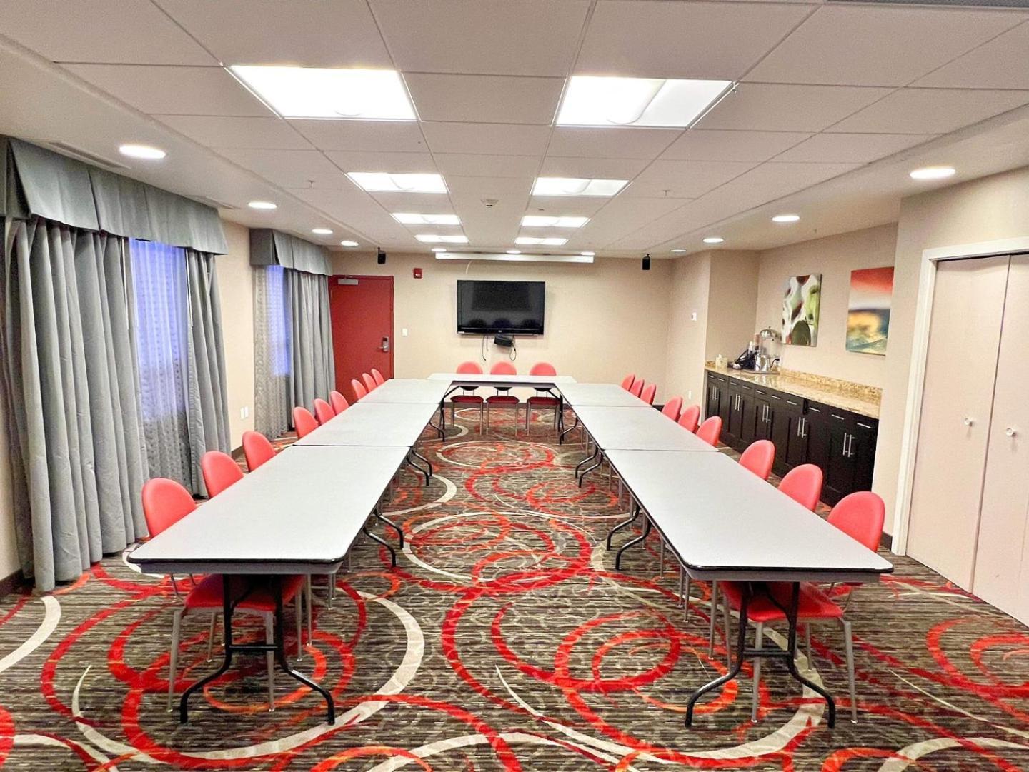 Chateau Inn & Suites Bonnyville Eksteriør bilde