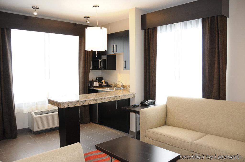Chateau Inn & Suites Bonnyville Eksteriør bilde