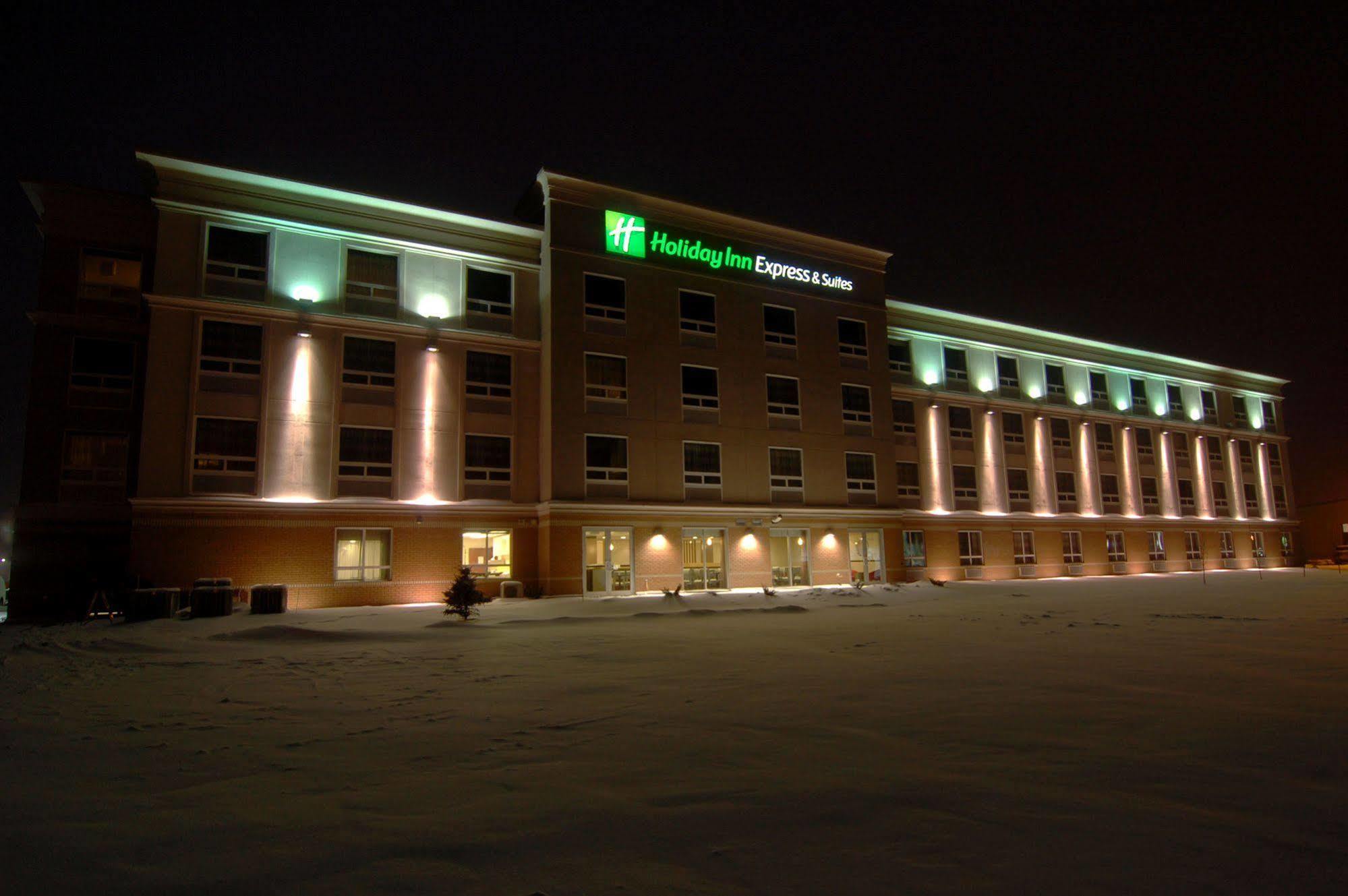 Chateau Inn & Suites Bonnyville Eksteriør bilde
