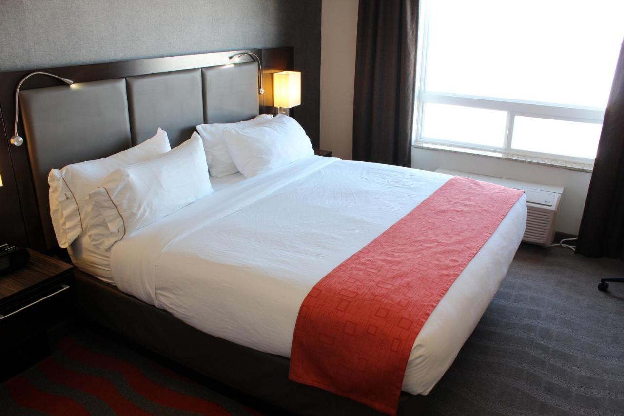 Chateau Inn & Suites Bonnyville Eksteriør bilde